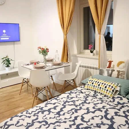 Apartment New 50m Charles Square