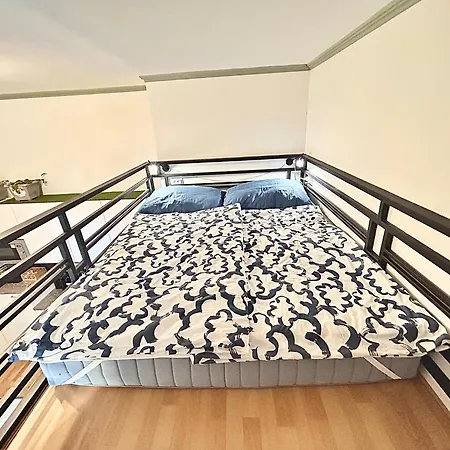 Apartment New 50m Charles Square *