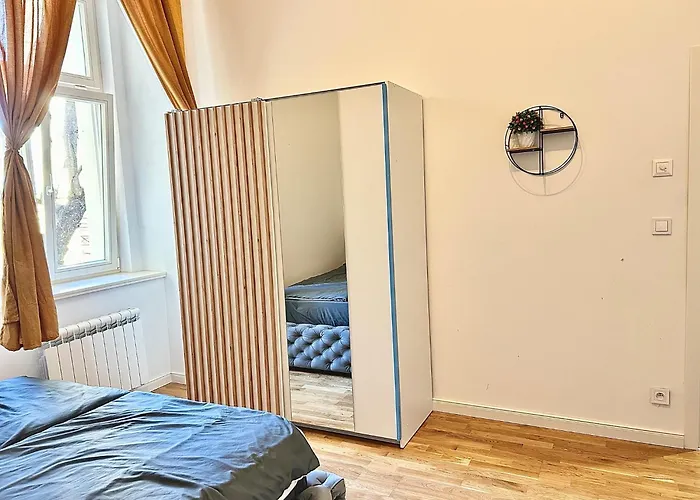 Daire New 50m Charles Square *